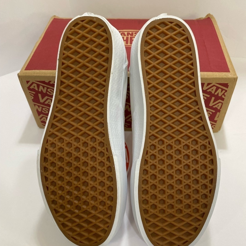 VANS - Picture 9 of 14